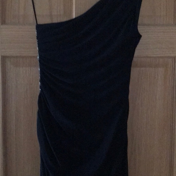 BETSY & ADAM one shoulder floor length in black 4 - Picture 5 of 5